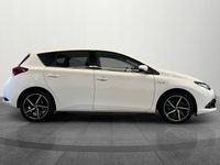 begagnad Toyota Auris Hybrid e-CVT INTENSE EDITION GPS Värmare 136hk