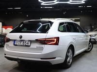 Begagnad Skoda Superb Ambition 150 HK (110 kW) 2018 Vit Kombi