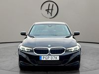 Begagnad BMW 330 292 HK (214 kW) 2023 Svart Sedan