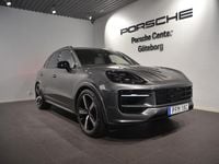 Begagnad Porsche Cayenne 471 HK (346 kW) 2025 Mörkgrå (grey) SUV
