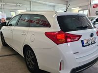 begagnad Toyota Auris Hybrid 