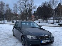 Begagnad BMW 325 218 HK (160 kW) 2006 Kombi