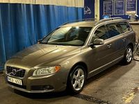 Begagnad Volvo V70 Momentum 145 HK (106 kW) 2010 Kombi