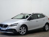 Begagnad Volvo V40 Momentum 150 HK (110 kW) 2017 Silver Halvkombi