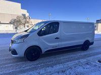 Begagnad Renault Trafic 140 HK (102 kW) 2015 Silver Minibuss