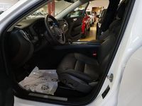 Begagnad Volvo XC60 Core 350 HK (257 kW) 2024 Vit SUV
