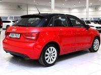 Begagnad Audi A1 Sportback Sport 86 HK (63 kW) 2014 Röd Halvkombi