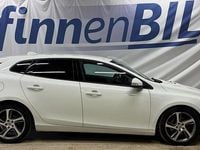 Begagnad Volvo V40 Kinetic 116 HK (85 kW) 2015 Vit Halvkombi