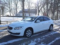 Begagnad Volvo S60 Kinetic 150 HK (110 kW) 2014 Vit Sedan