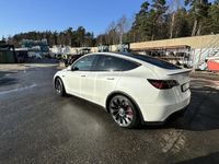 begagnad Tesla Model Y Performance