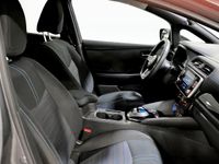 Begagnad Nissan Leaf N-Connecta 110 kW (150 HK) 2022 Grå Halvkombi