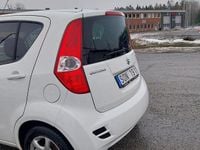 Begagnad Suzuki Splash 65 HK (47 kW) 2010 Halvkombi