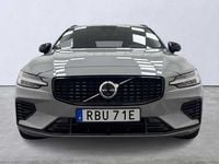 Begagnad Volvo V60 Plus 355 HK (261 kW) 2025 Silver Kombi