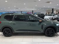 begagnad Dacia Jogger EXTREME HYBRID 140 7-SITS 2024, Minibuss