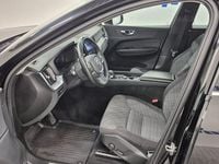 Begagnad Volvo XC60 Core 253 HK (186 kW) 2023 Svart SUV