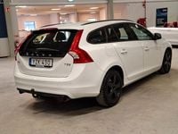 Begagnad Volvo V60 Kinetic 152 HK (111 kW) 2017 Vit Kombi