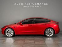 Begagnad Tesla Model 3 Long Range AWD 366 kW (498 HK) 2024 Röd Sedan