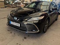 Begagnad Toyota Camry Hybrid 218 HK (160 kW) 2022 Sedan