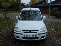 begagnad Opel Combo 1.3 CDTI 75hk / låg skatt 2302:- / OBS 10113 mil