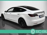 Begagnad Tesla Model 3 Performance 461 kW (627 HK) 2021 Vit Sedan