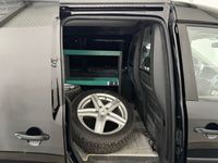 begagnad VW Caddy Skåpbil 1.6TDI |D-värm |Drag |Inredd |102hk