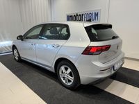 begagnad VW Golf VIII Life 1,0 eTSI Life Aut. Nav / M&K / SoV