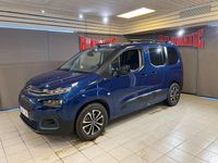Begagnad Citroën e-Berlingo Shine 100 kW (136 HK) 2023 Blå Minibuss