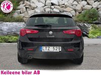 begagnad Alfa Romeo Giulietta 1.6 JTDM 16V Veloce Euro 5