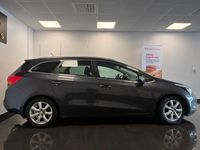 begagnad Kia Ceed _SW1.6 CRDi 128hk|Dragkrok|Välservad|1Brukare