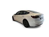 Begagnad Tesla Model 3 Long Range AWD 366 kW (498 HK) 2021 Vit Sedan
