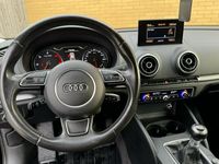 begagnad Audi A3 Sedan 2.0 TDI quattro Comfort Euro 6