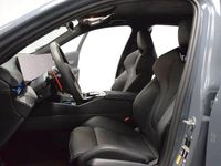 Begagnad BMW M5 Comfort Edition 728 HK (535 kW) 2025 Grå Sedan