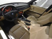 begagnad BMW 320 d xDrive Touring 177 HK AUT DRAG SKINN 0.48L/MIL 17"