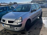 Begagnad Renault Clio R.S. 75 HK (55 kW) 2005 Halvkombi
