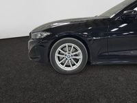 Begagnad BMW 330 292 HK (214 kW) 2023 Svart Kombi