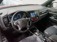 begagnad Mitsubishi Outlander P-HEV 4WD Business X Drag Värme 2020, SUV