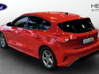 Begagnad Ford Focus ST-Line 125 HK (91 kW) 2021 Röd Halvkombi