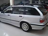 begagnad BMW 323 i Touring Euro 2