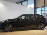 Begagnad BMW 118 Sport Line 136 HK (100 kW) 2021 Svart ii Halvkombi