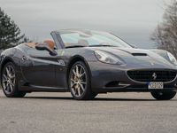 begagnad Ferrari California 2010, Cab