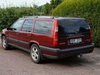 Begagnad Volvo XC70 194 HK (142 kW) 1999 Mörkröd SUV