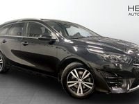 Begagnad Kia Ceed Advance 105 HK (77 kW) 2023 Svart Halvkombi
