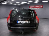Begagnad Volvo V50 Momentum 114 HK (83 kW) 2011 Svart Kombi