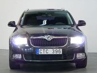 Begagnad Skoda Superb 141 HK (103 kW) 2012 Svart Kombi