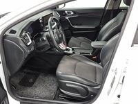 Begagnad Kia XCeed Advance 105 HK (77 kW) 2020 Vit metallic SUV