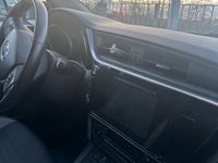 begagnad Toyota Auris Hybrid e-CVT Euro 6