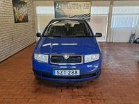 Begagnad Skoda Fabia 60 HK (44 kW) 2002 Blå Halvkombi