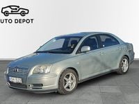 Begagnad Toyota Avensis 129 HK (94 kW) 2005 Ljusgrön Sedan
