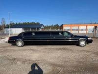 begagnad Lincoln Town Car Limo Stretch Limousine 8,6M Lång B Körkort