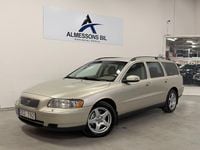 Begagnad Volvo V70 Kinetic 140 HK (102 kW) 2006 Grön Kombi